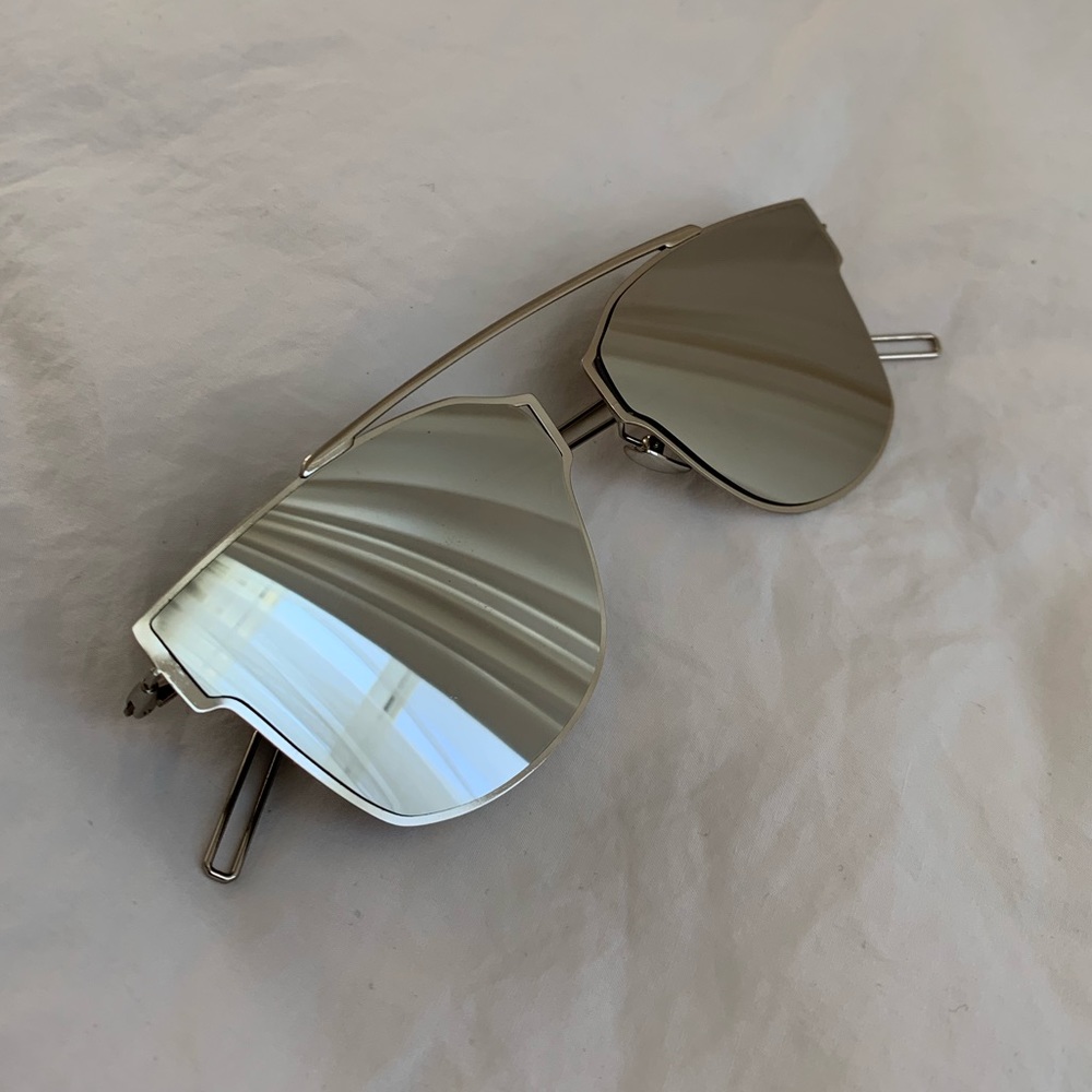 Mirrored Cat Eye Sunglasses 🐱